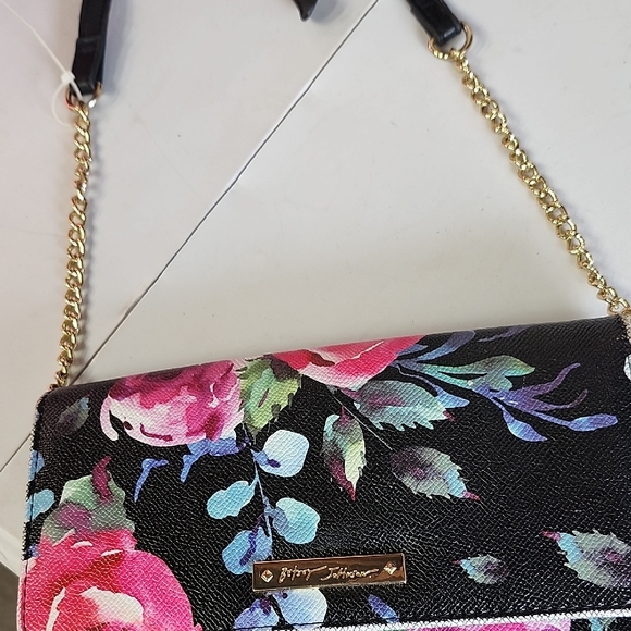 Nwot Betsey Johnson Black Floral Crossbody Bag - Picture 2 of 4
